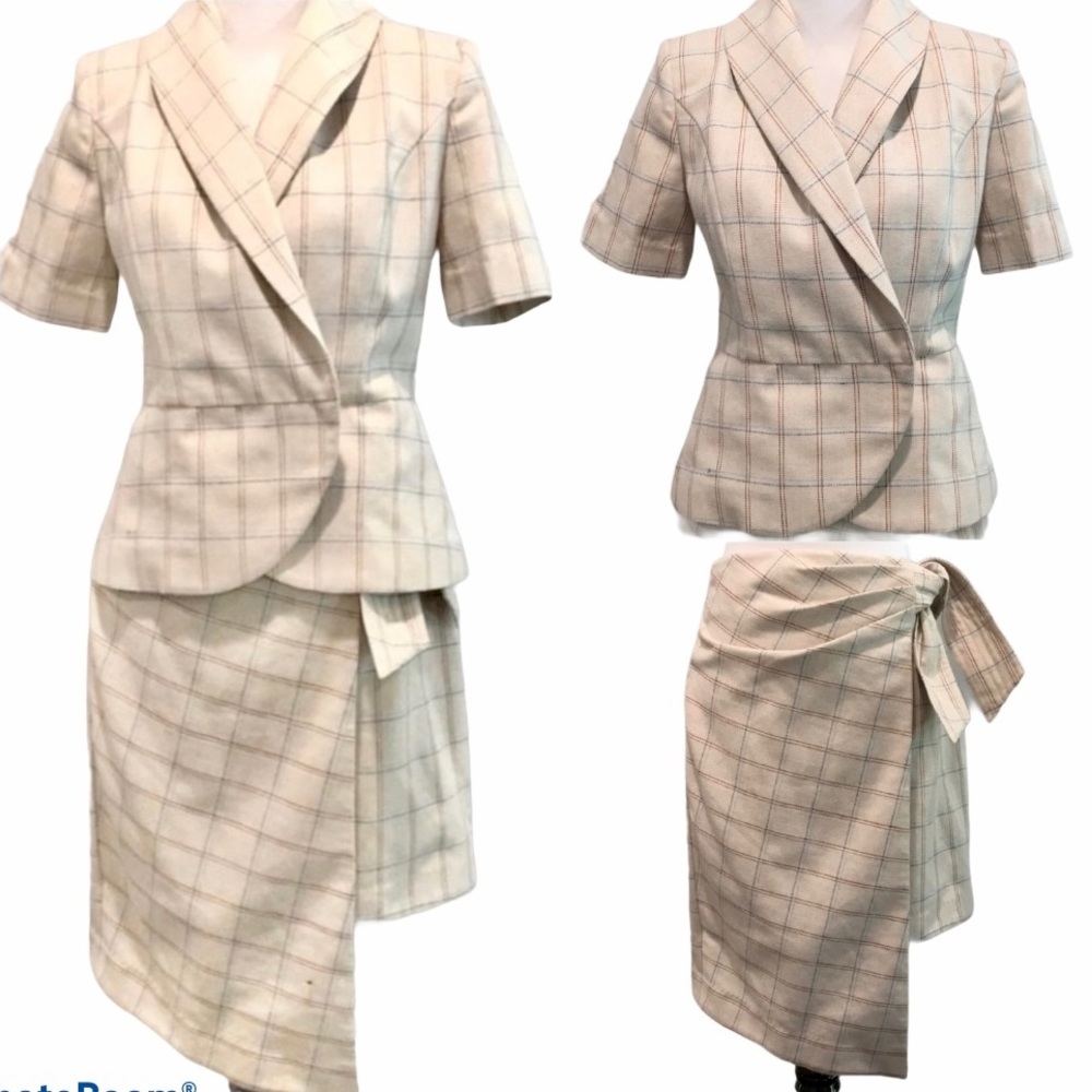 Elliatt Two Piece Plaid suit. Sz Small. Nwot